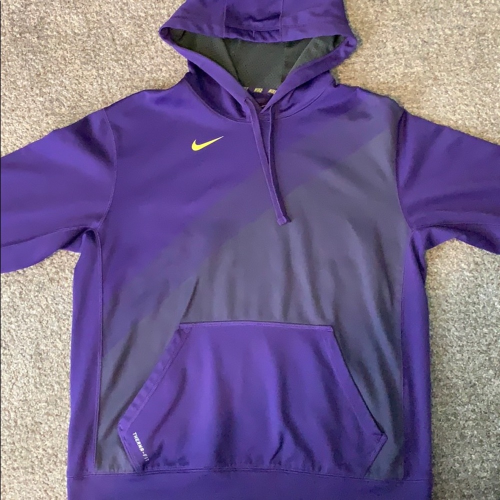 Nike sweatshirt